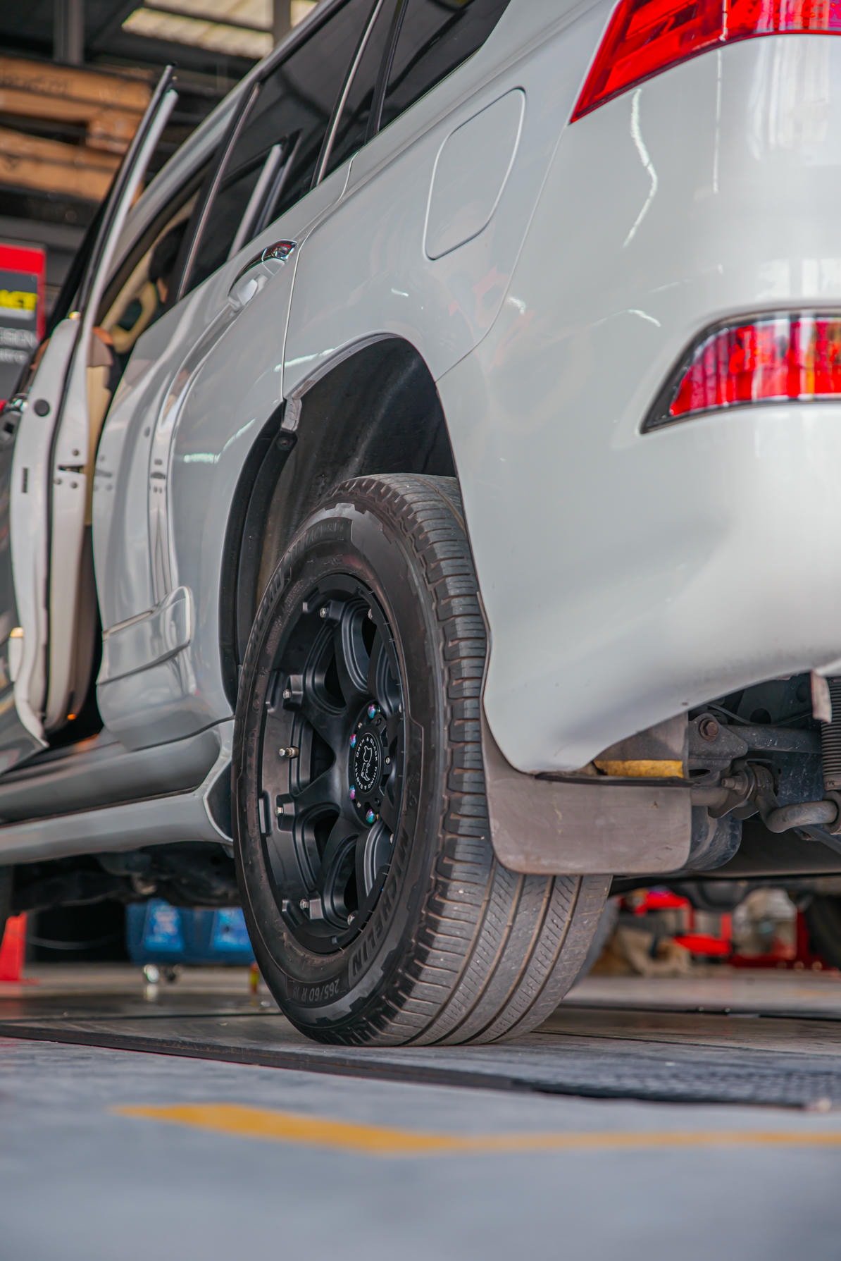 mâm độ Lexus GX460 đẹp, hầm hố, chuẩn zin cho anh em tha hố đăng kiểm 2026