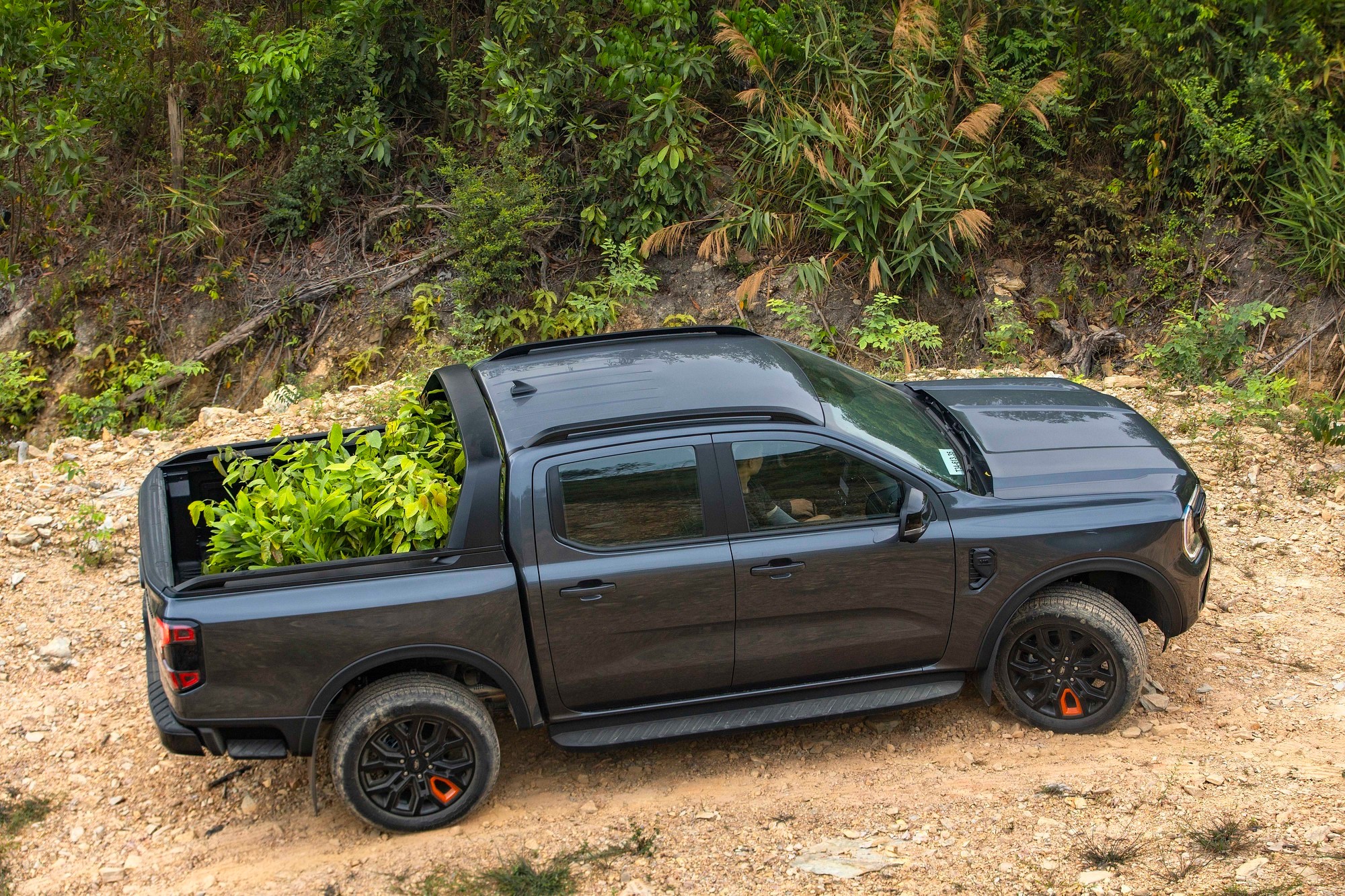 Ranger Wildtrak – Máy Dầu V6 3.0L Turbo Cơ Bắp