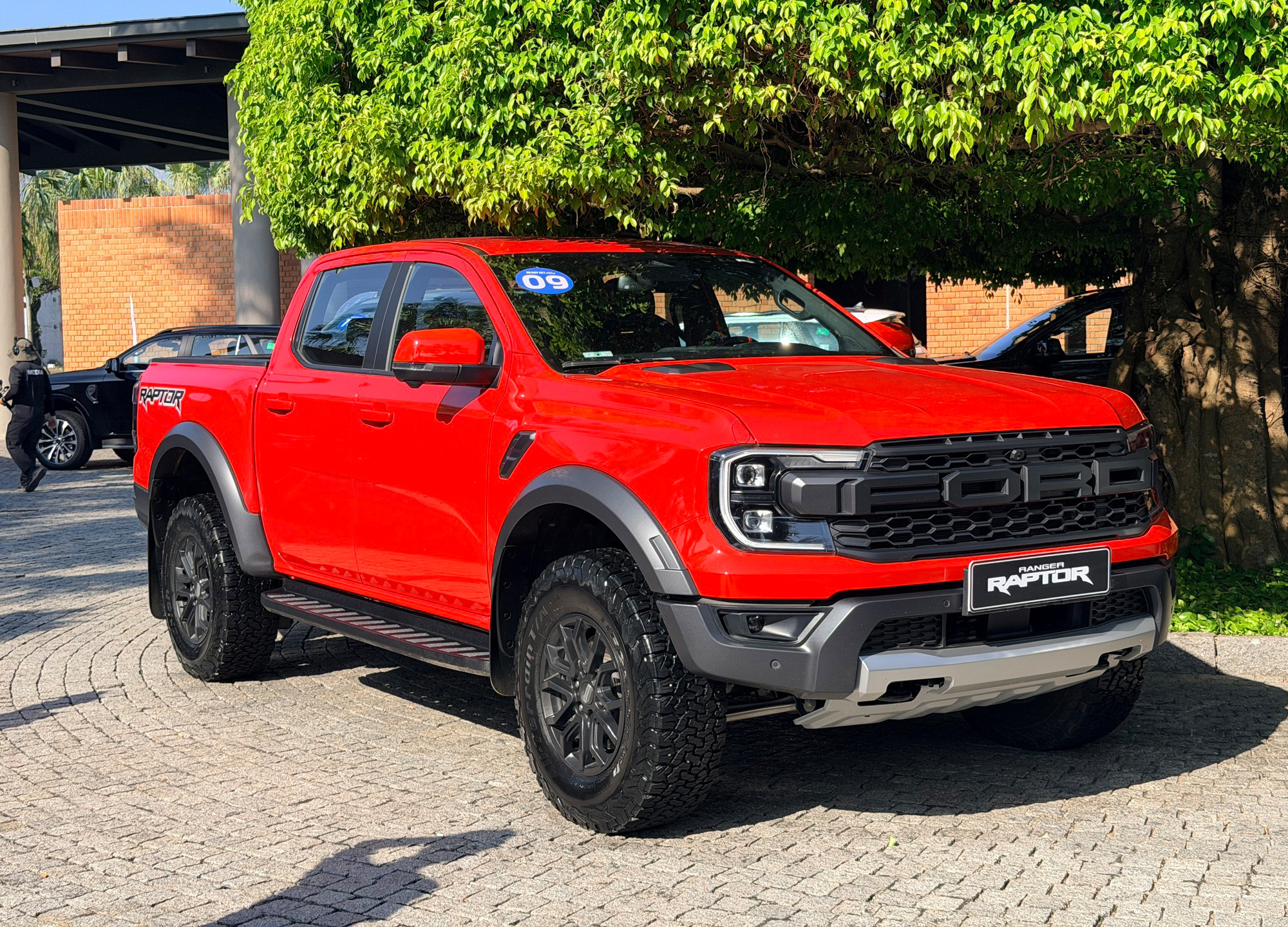 Ford Việt Nam tung 3 "bom tấn": Ranger Raptor V6 chính thức thống trị cuộc chơi ( Nguồn: AutoPro)