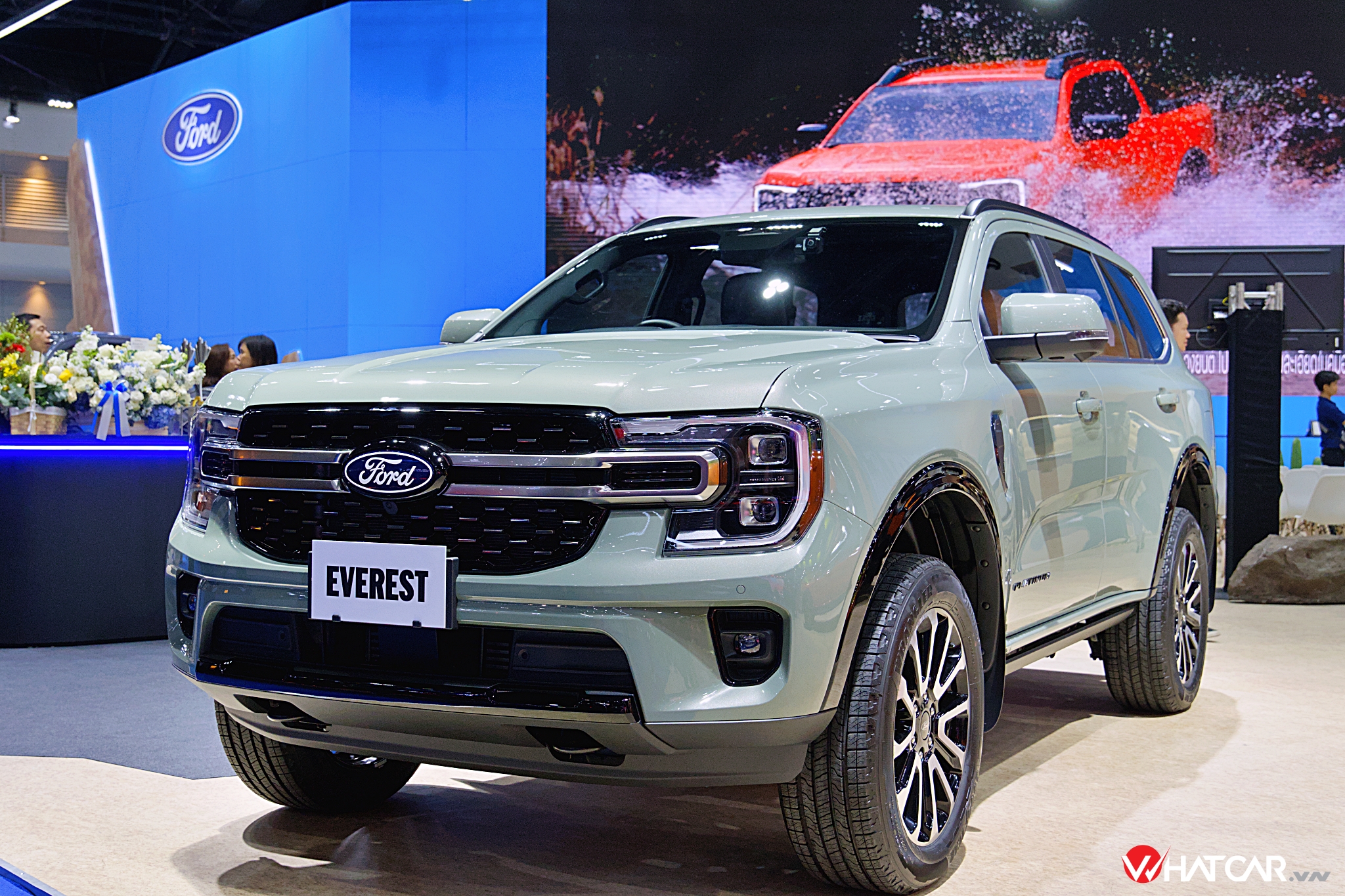 Bên trong Ford Everest Platinum 2026 (Nguồn: Whatcar)